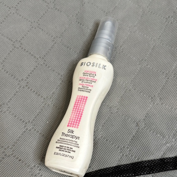 Biosilk for Dogs Silk Therapy Detangle & Shine Spray Dog Grooming Essential NWT - Picture 1 of 9